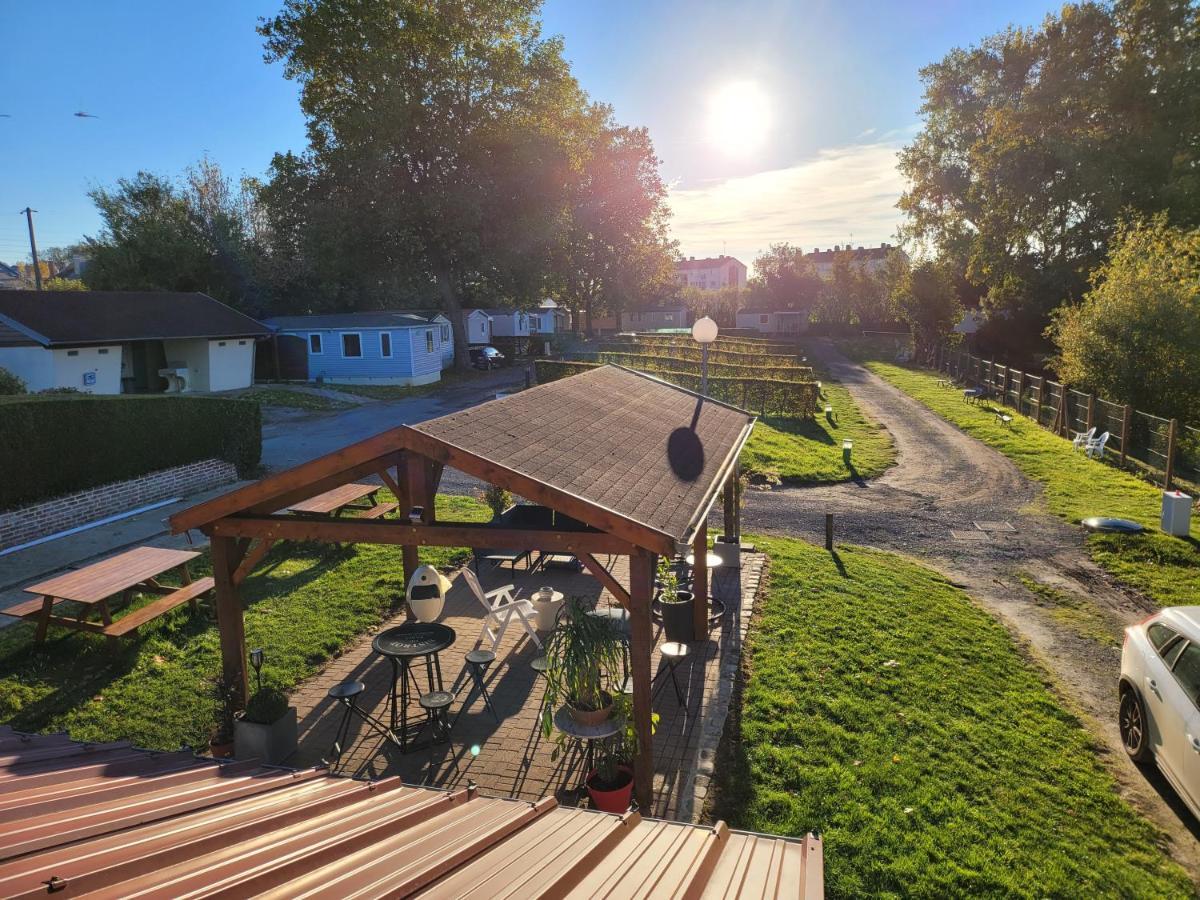 Hotel Camping Le Brochet Péronne Zewnętrze zdjęcie